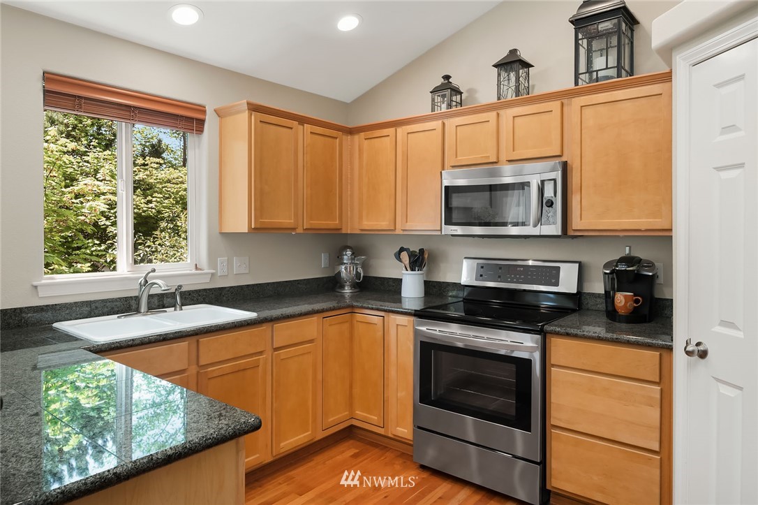 824 183rd Place Southeast Bothell, WA 98012 - Photo 7 of 25
