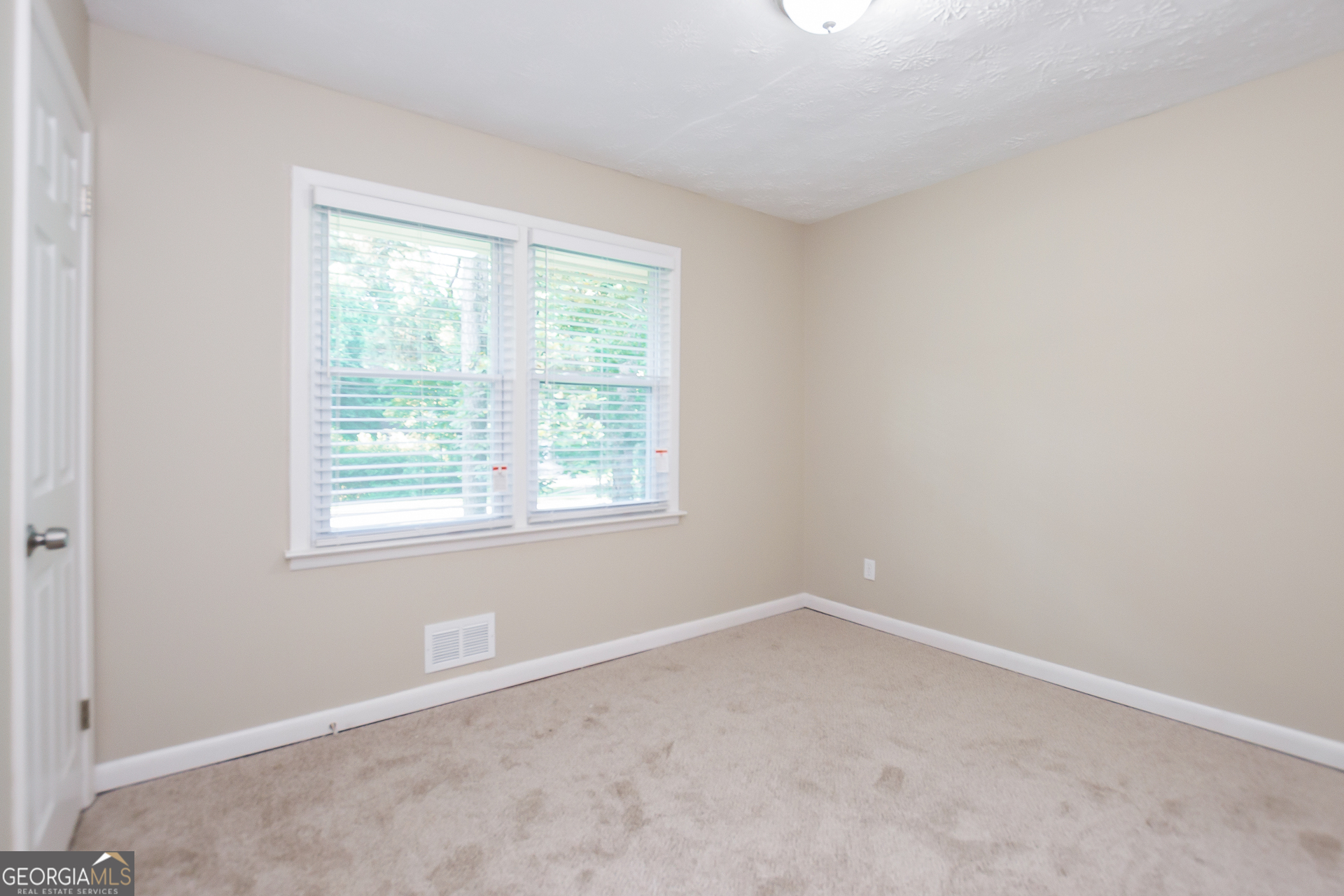 418 Smyrna Powder Springs Road Southwest Marietta, GA 30060 - Photo 11 of 15