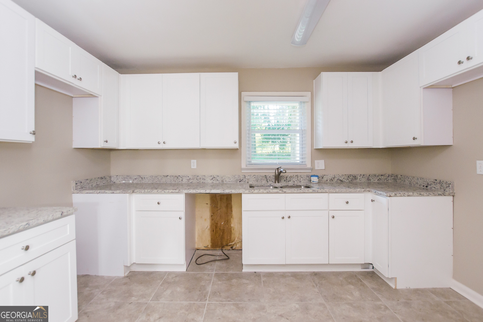 418 Smyrna Powder Springs Road Southwest Marietta, GA 30060 - Photo 4 of 15