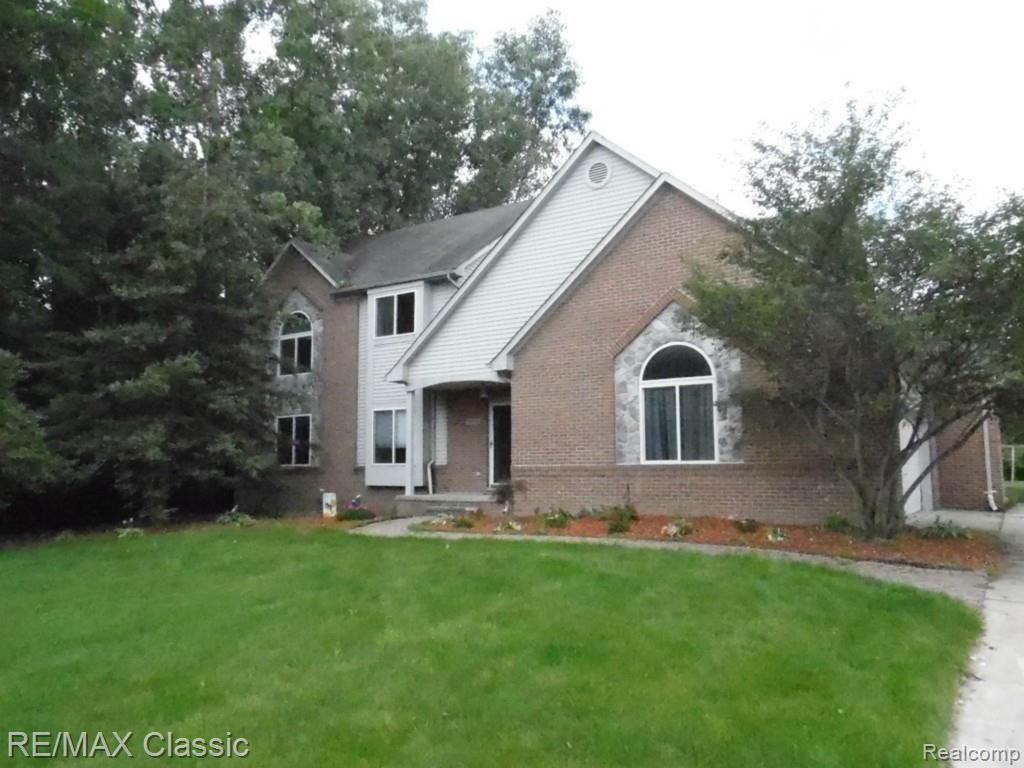 16723 Ryan Road Livonia, MI 48154 - Photo 1 of 43 SAM_6551.jpg