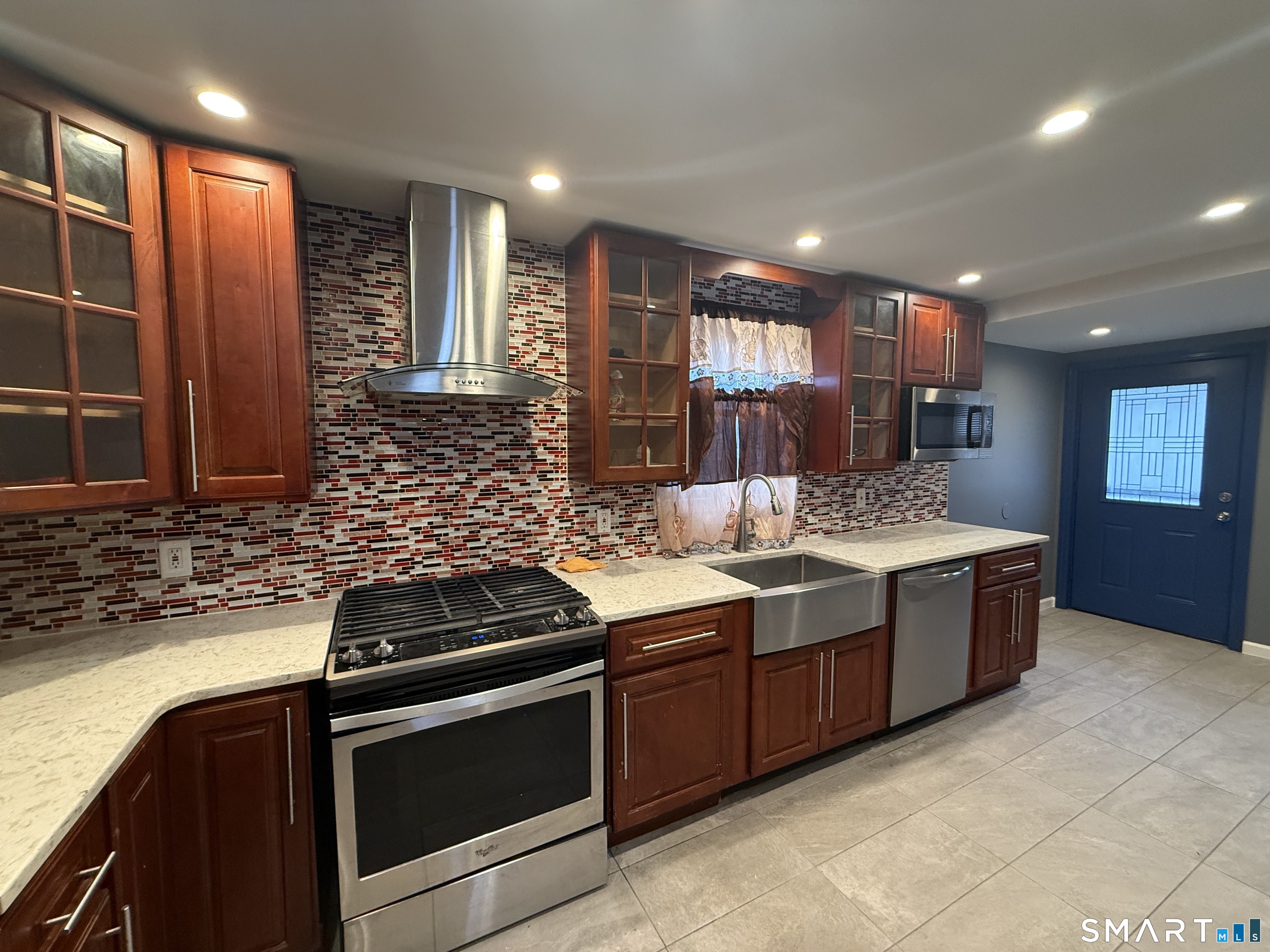 Undisclosed Address Stamford, CT 06902 - Photo 3 of 23