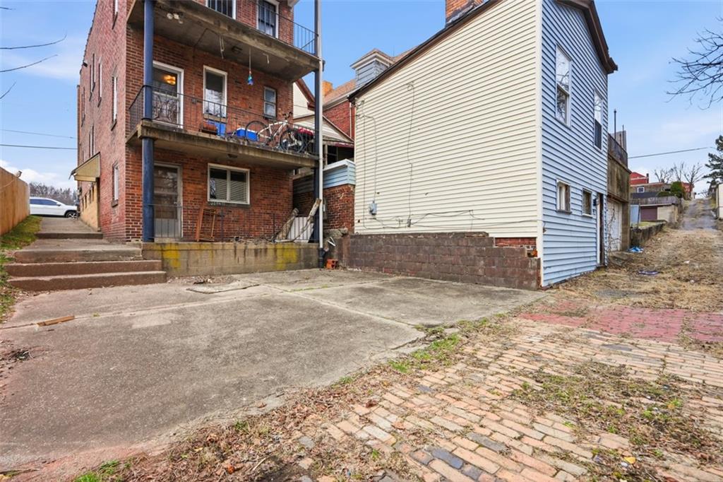 111 Harlem Avenue McKees Rocks, PA 15136 - Photo 32 of 36