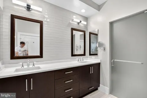 $1,419,000 | 432 Barlow Place, Bethesda, MD 20814