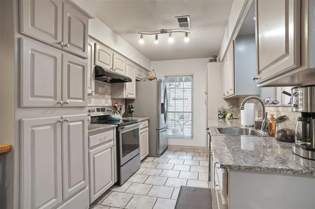 $485,000 | 2847 Oak Forest Drive, Grapevine, TX 76051