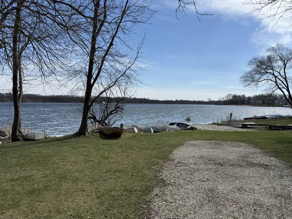 $360,000 | 34768 North Oakside Avenue, Ingleside, IL 60041