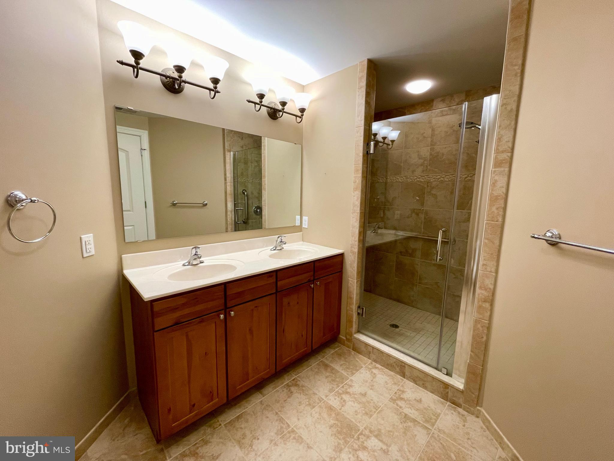 200 Ernest Way, Unit 218 Philadelphia, PA 19111 - Photo 18 of 44 Stall Shower