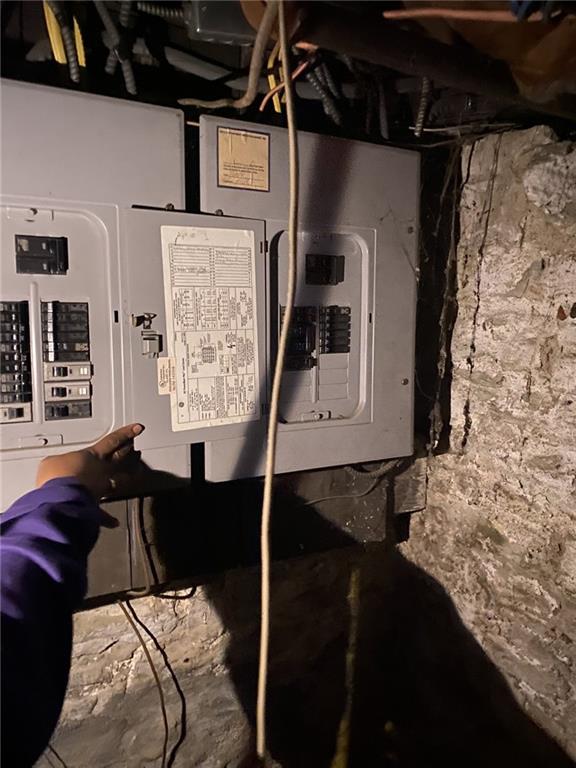18 St John Street McKees Rocks, PA 15136 - Photo 20 of 20 a living room with furniture