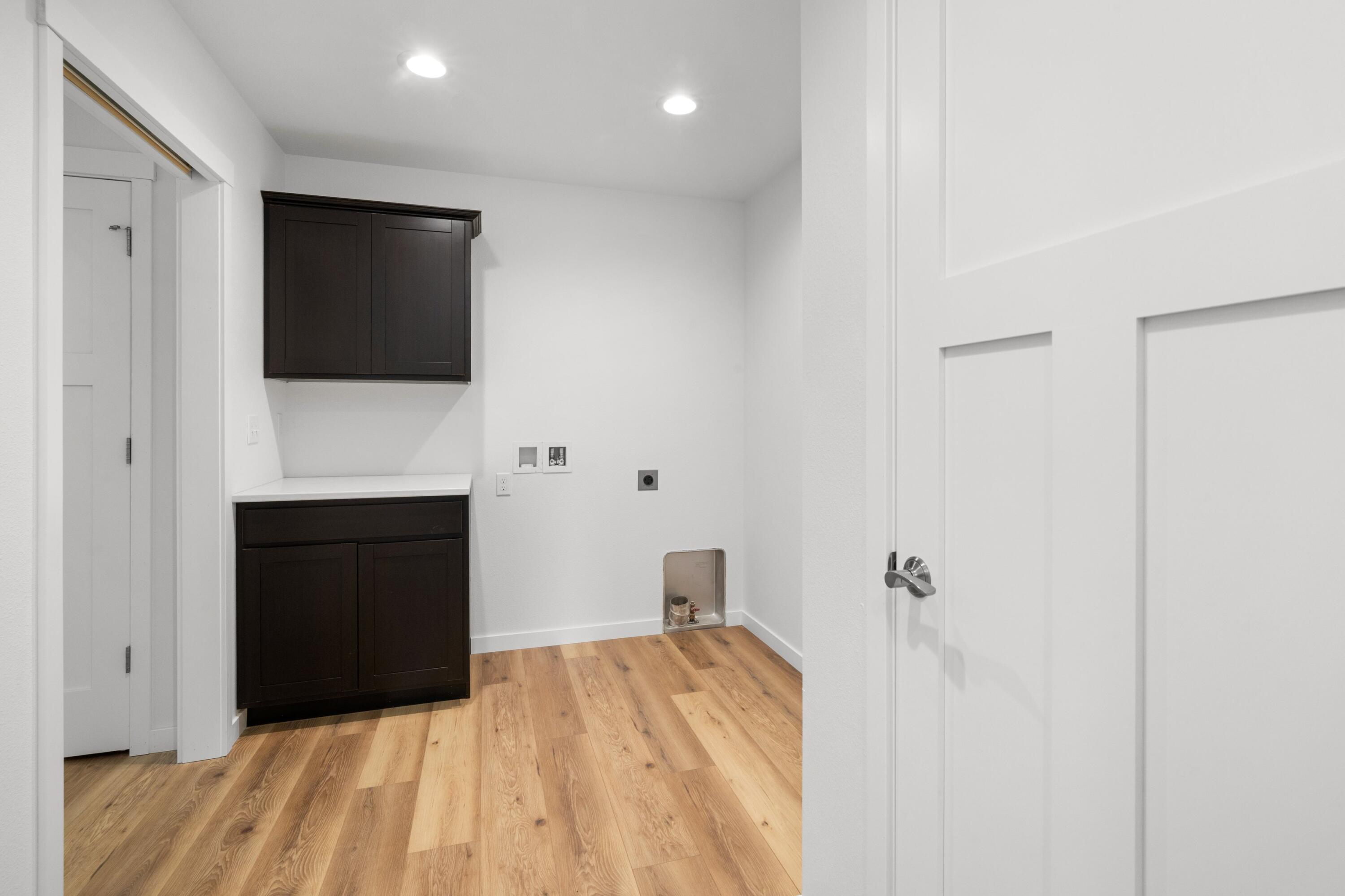 1200 Sween Drive, Unit 4 Holmen, WI 54636 - Photo 21 of 40 23 PRIMARY LAUNDRY