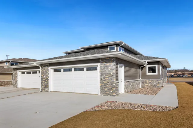 $379,900 | 1200 Sween Drive, Unit 4, Holmen, WI 54636