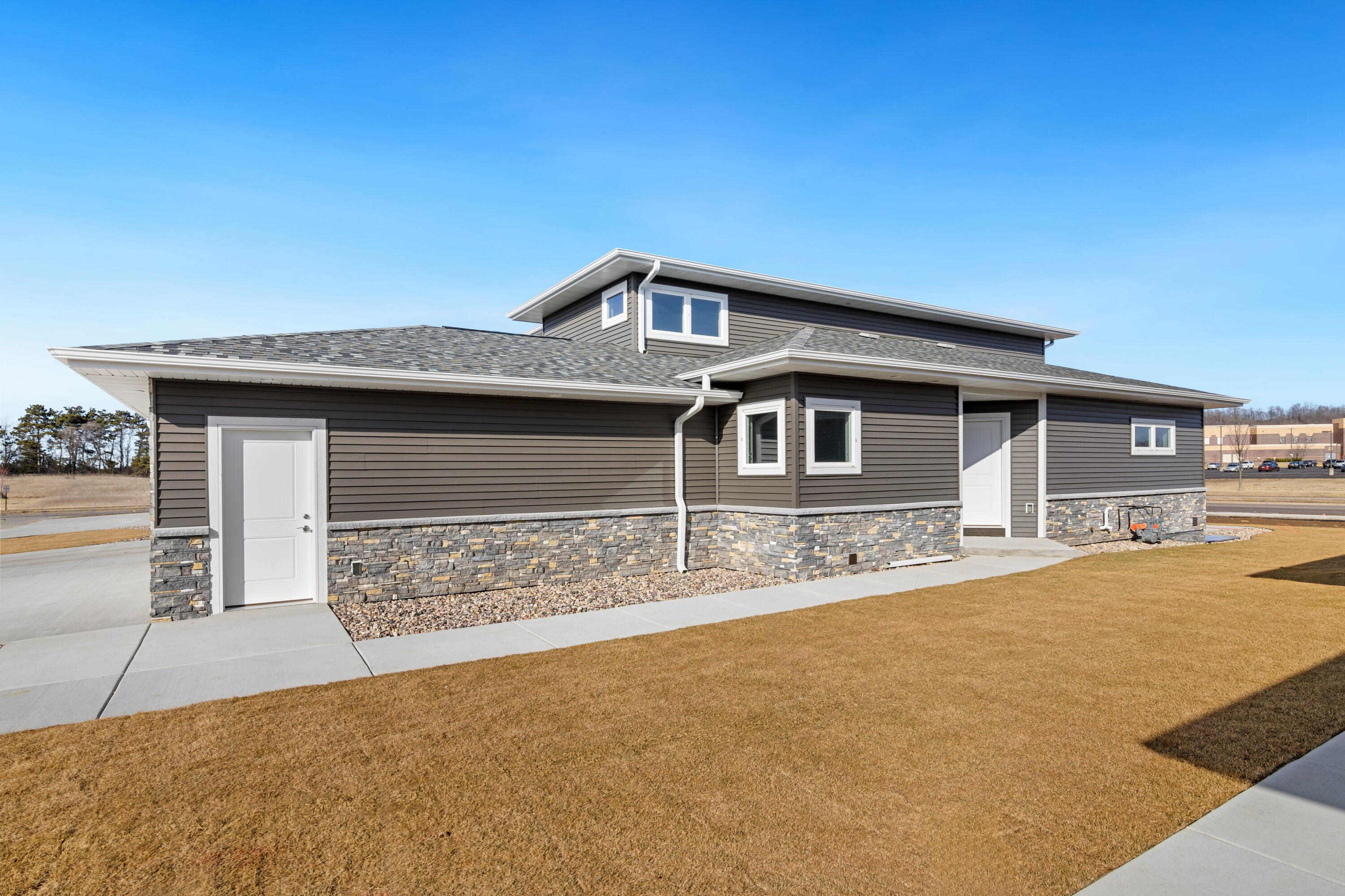 1200 Sween Drive, Unit 4 Holmen, WI 54636 - Photo 39 of 40 4 1204 SWEEN EXTERIOR