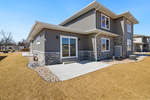 $379,900 | 1200 Sween Drive, Unit 4, Holmen, WI 54636