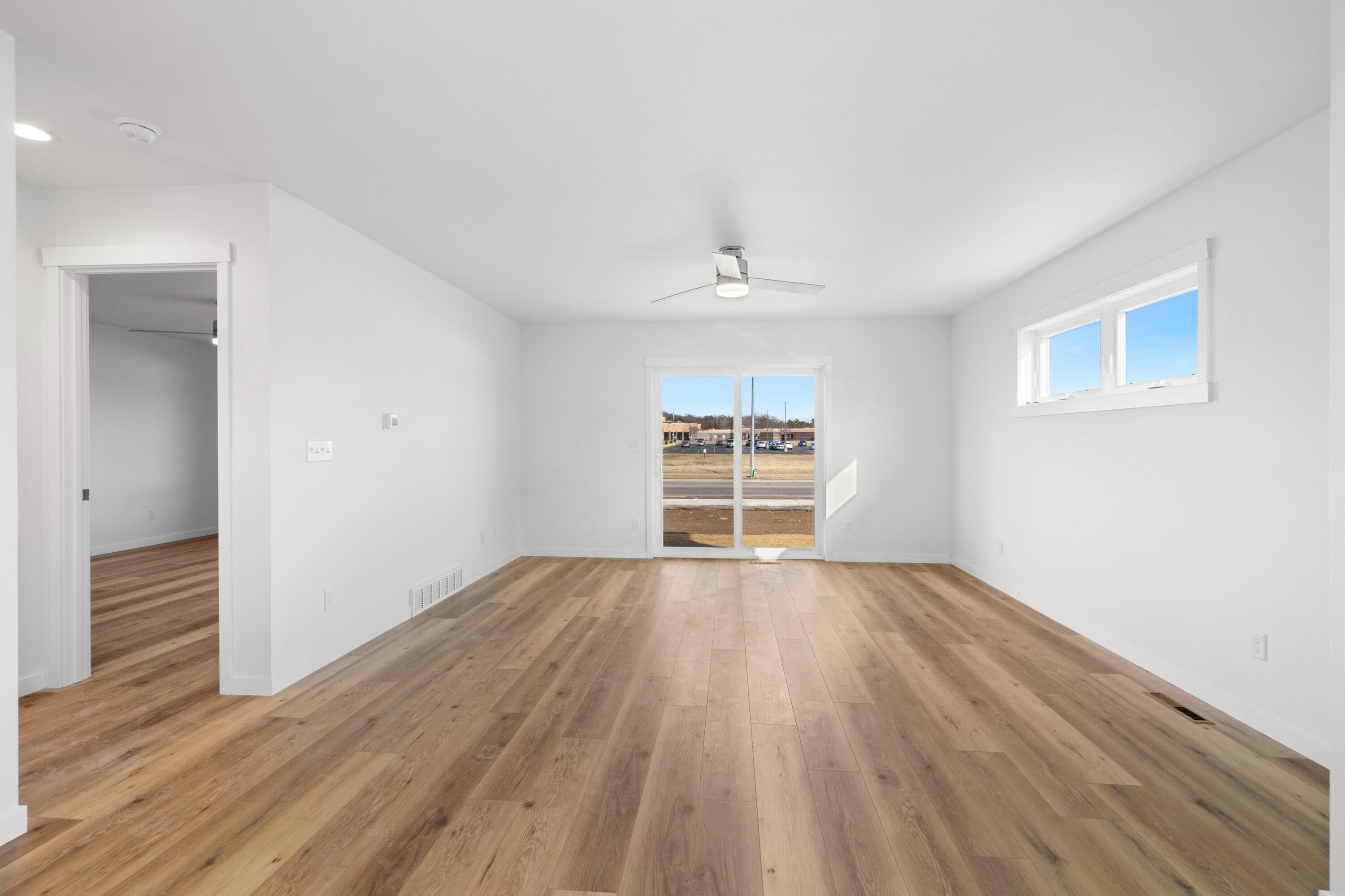 1200 Sween Drive, Unit 4 Holmen, WI 54636 - Photo 5 of 40 14 LIVING ROOM
