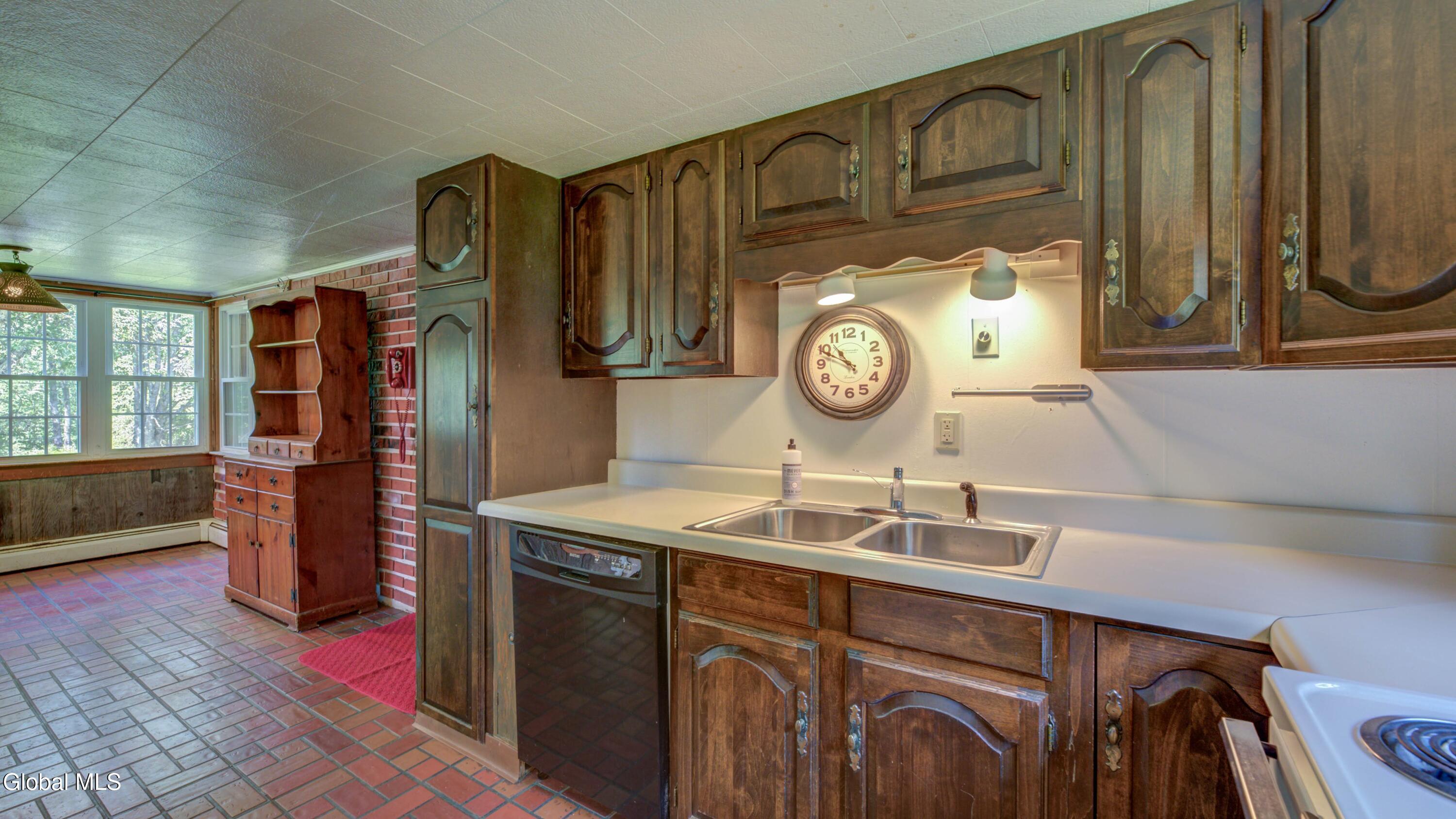 124 Lily Lake Road Gloversville, NY 12078 - Photo 5 of 68 124 Lily Lake Rd-53