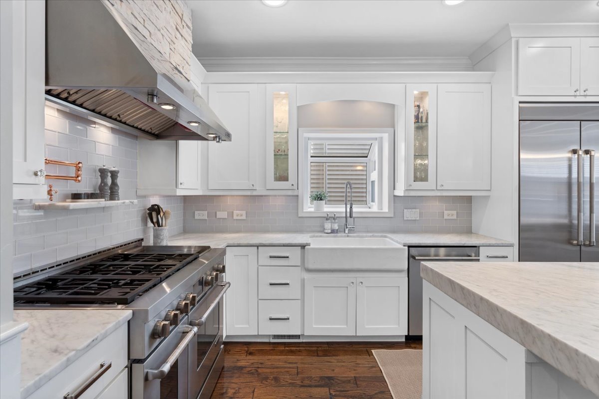 2911 North Racine Avenue Chicago, IL 60657 - Photo 9 of 45