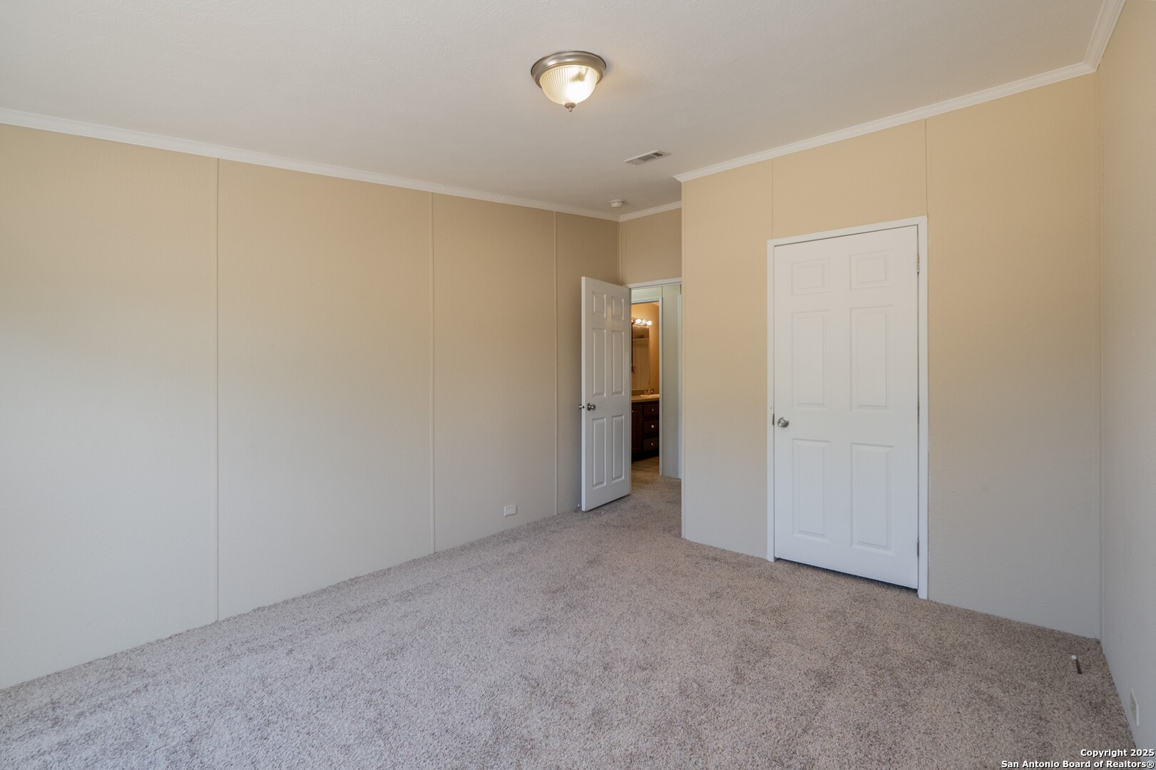 1007 County Road 773 Devine, TX 78016 - Photo 22 of 31 a view of an empty room