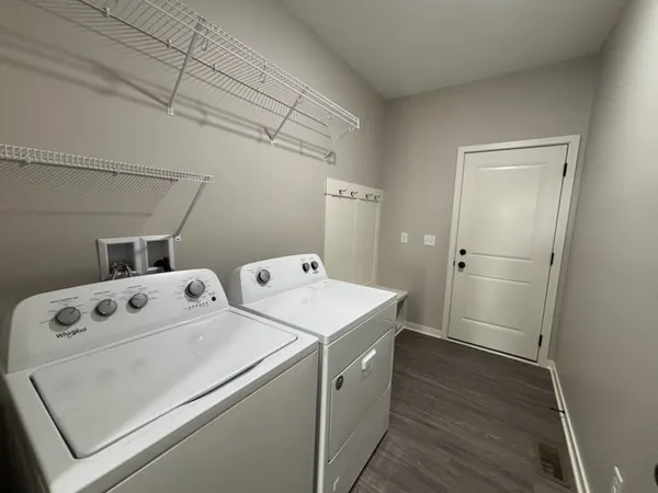 $305,800 | 734 Anjali Court, Unit L, Sycamore, IL 60178