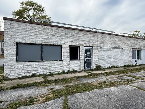 $210,000 | 21920 East Lincoln Highway, Lynwood, IL 60411
