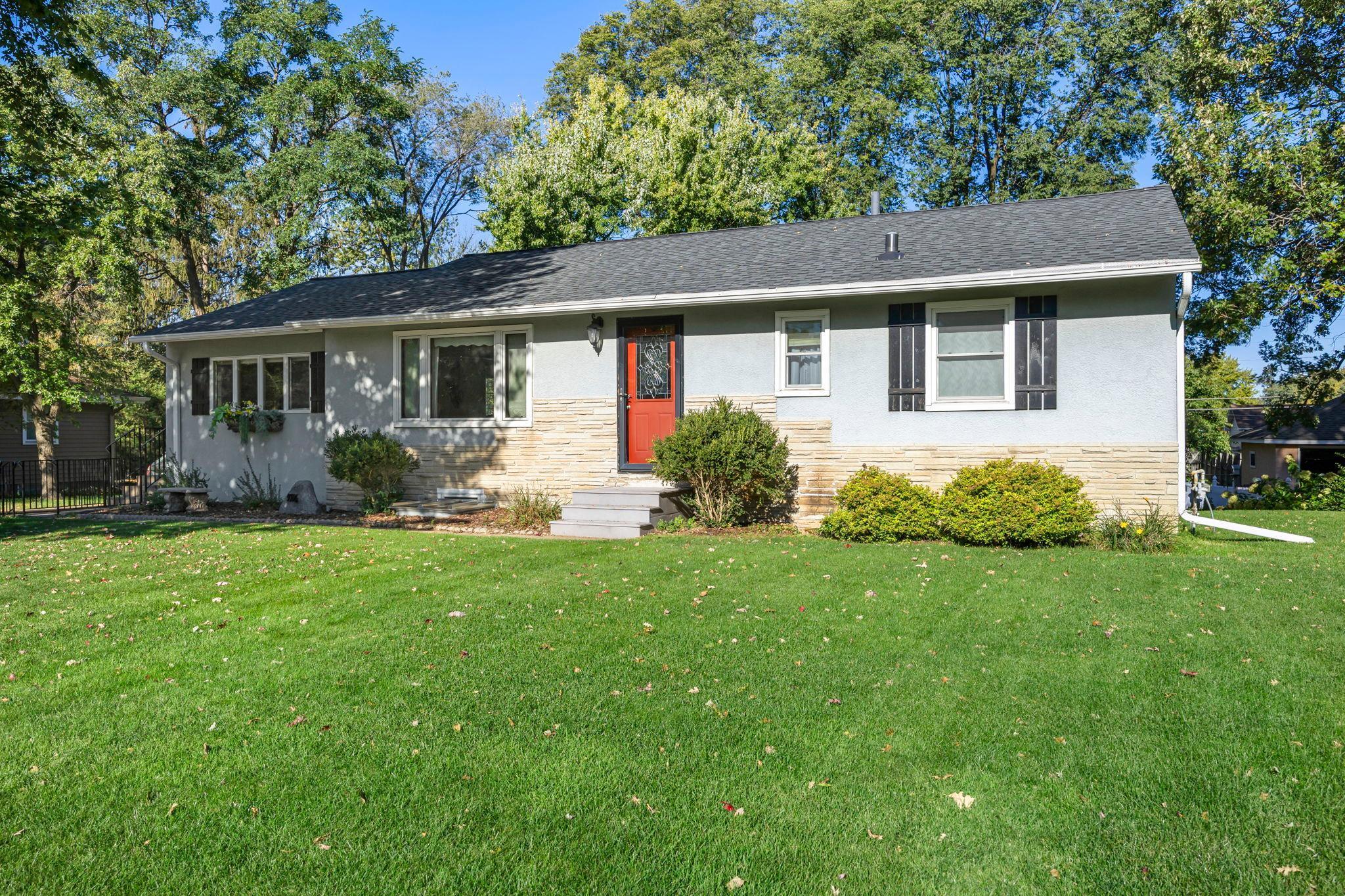 9706 Foley Boulevard Northwest Coon Rapids, MN 55433 - Photo 3 of 45