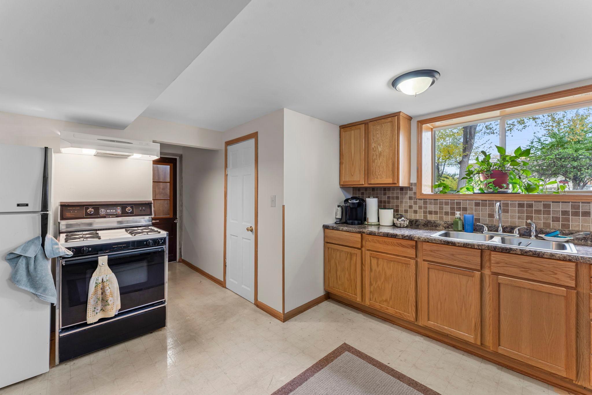 9706 Foley Boulevard Northwest Coon Rapids, MN 55433 - Photo 31 of 45