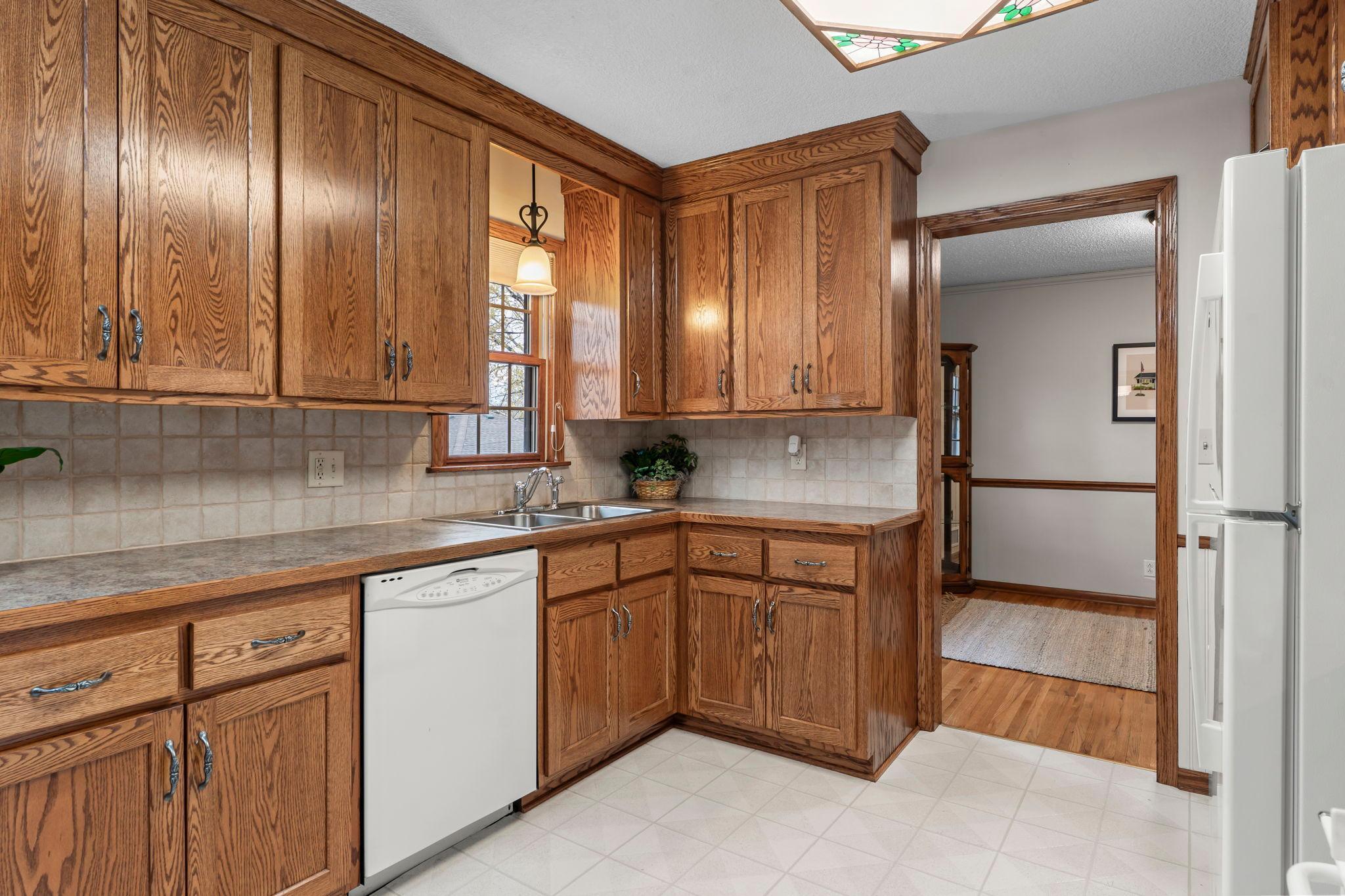 9706 Foley Boulevard Northwest Coon Rapids, MN 55433 - Photo 8 of 45