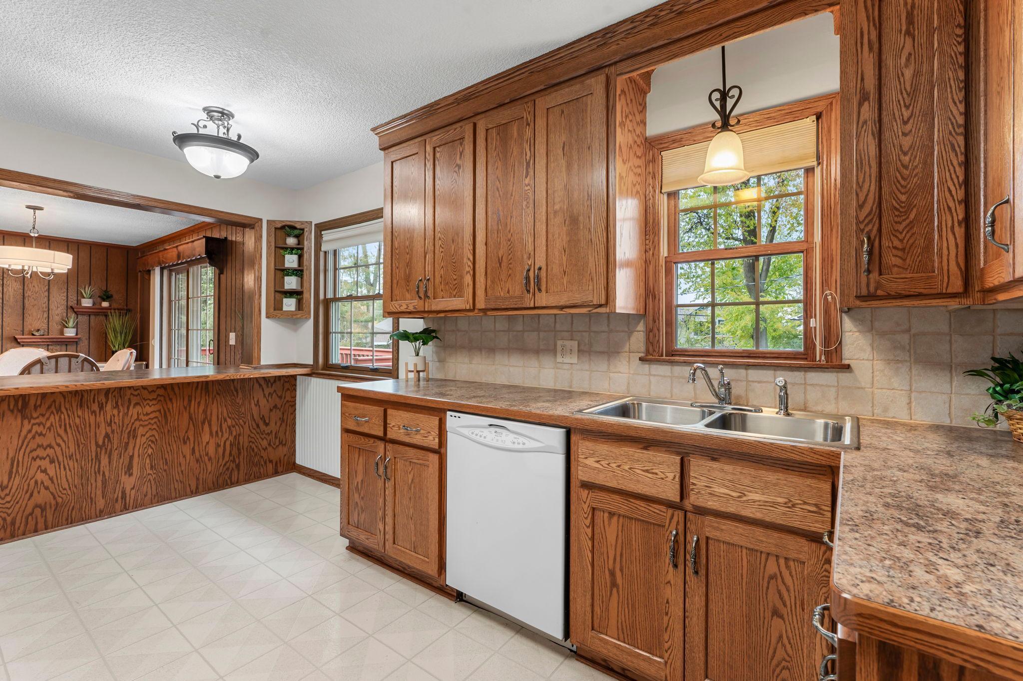 9706 Foley Boulevard Northwest Coon Rapids, MN 55433 - Photo 9 of 45