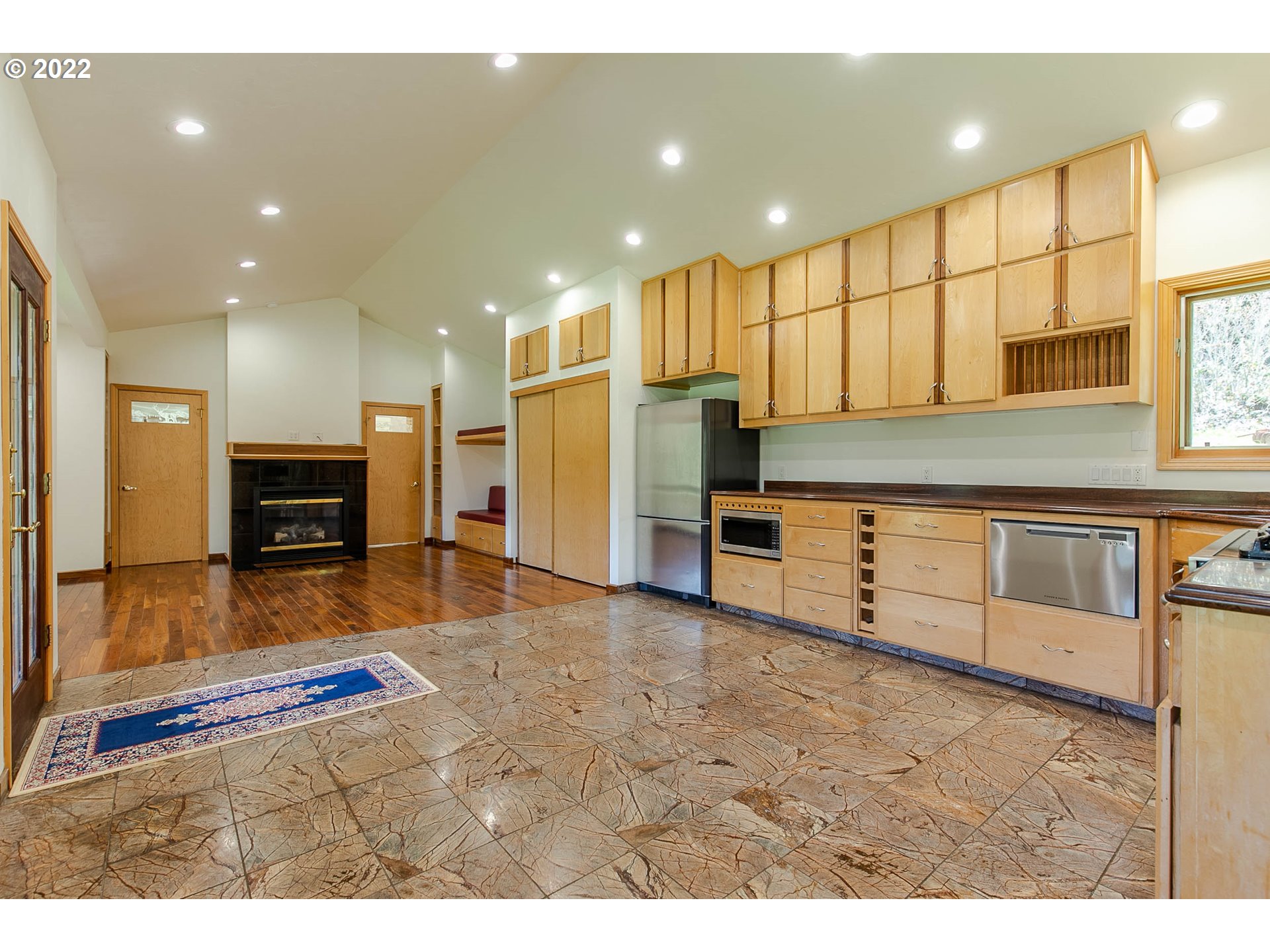 42466 Winberry Creek Road Fall Creek, OR 97438 - Photo 11 of 32 Gallery Image 11
