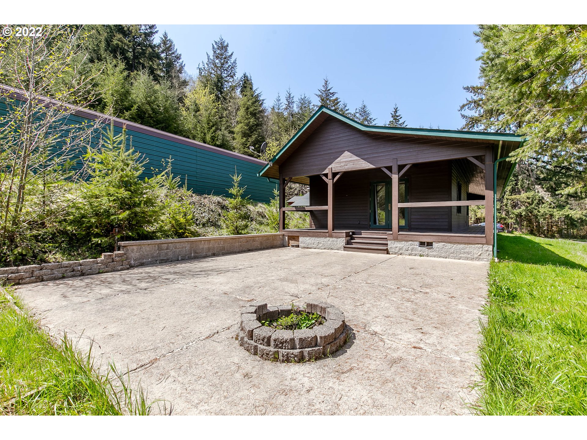 42466 Winberry Creek Road Fall Creek, OR 97438 - Photo 19 of 32 Gallery Image 19