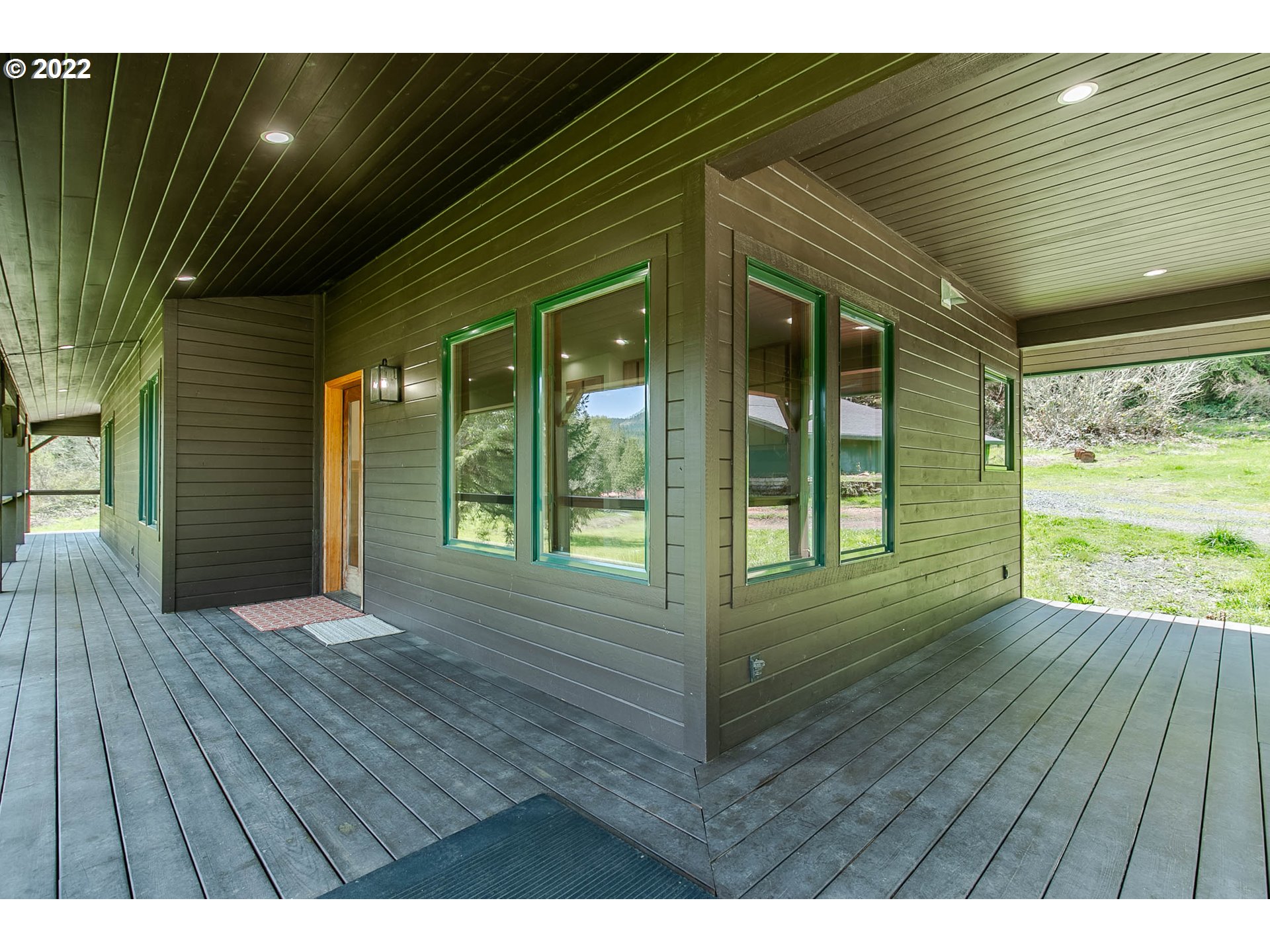 42466 Winberry Creek Road Fall Creek, OR 97438 - Photo 5 of 32 Gallery Image 5