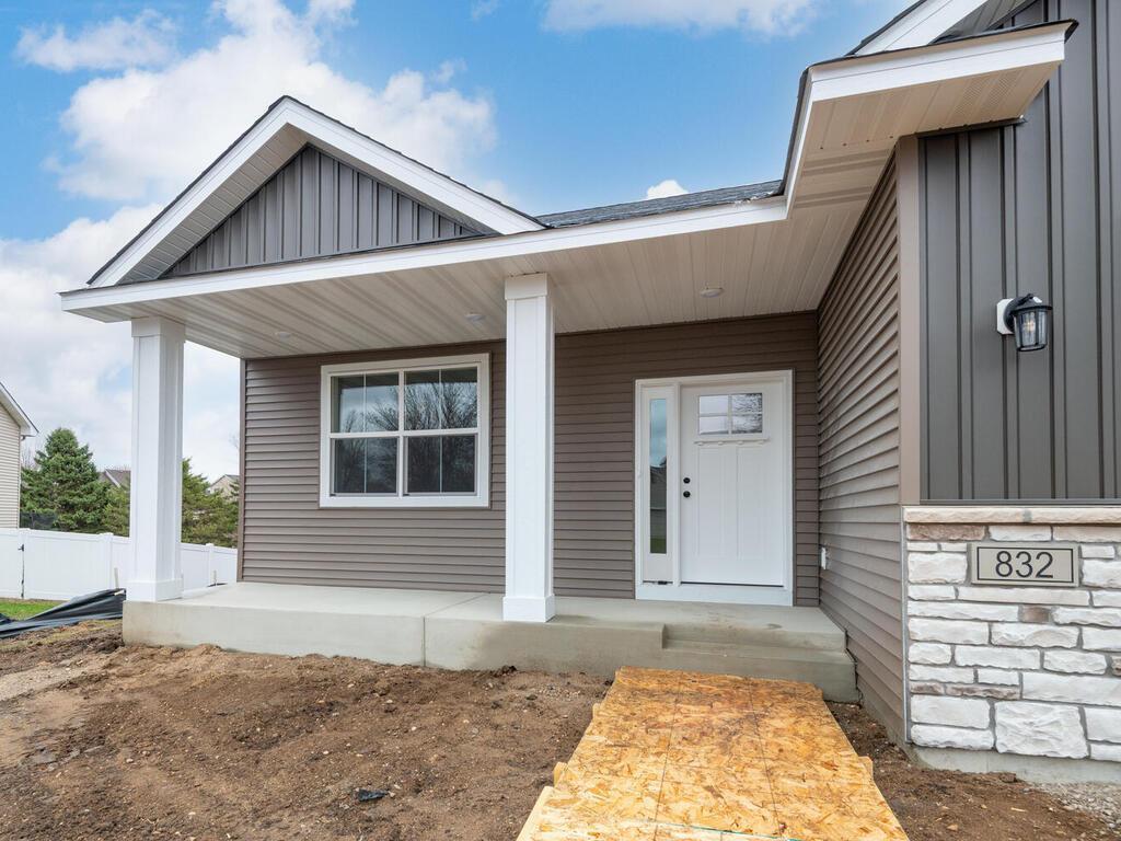 832 Forest Edge Drive Jordan, MN 55352 - Photo 4 of 39