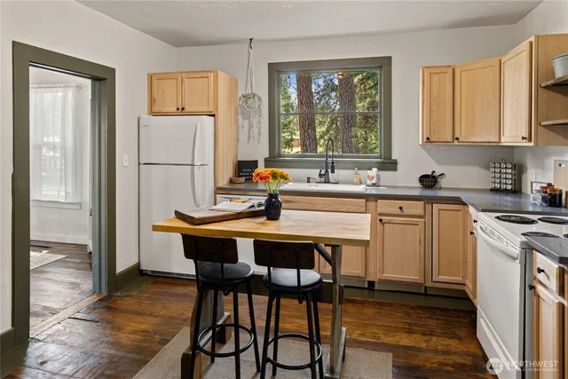 $499,000 | 408 West Alaska Avenue, Roslyn, WA 98941