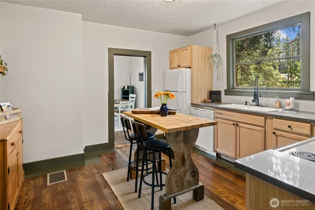 $499,000 | 408 West Alaska Avenue, Roslyn, WA 98941