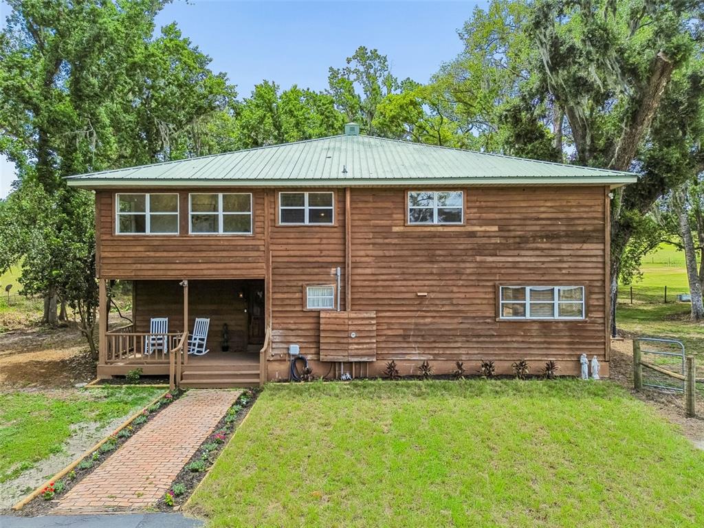 17345 Sweetwater Road Dade City, FL 33523 - Photo 2 of 77
