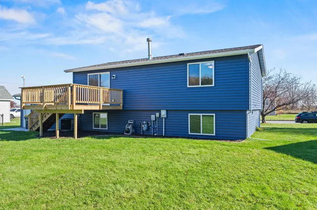 $329,000 | 1110 Eulaine Circle, Hammond, WI 54015