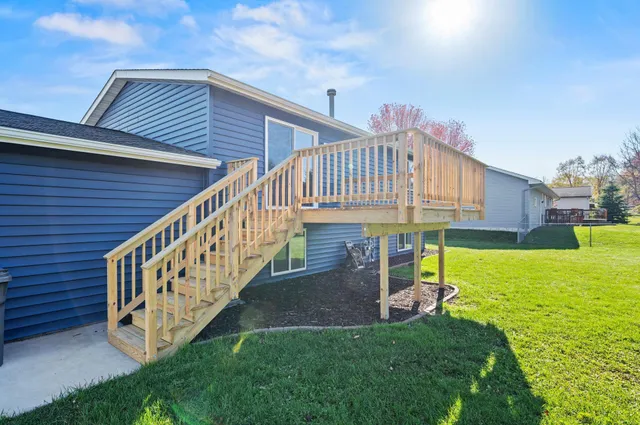 $329,000 | 1110 Eulaine Circle, Hammond, WI 54015