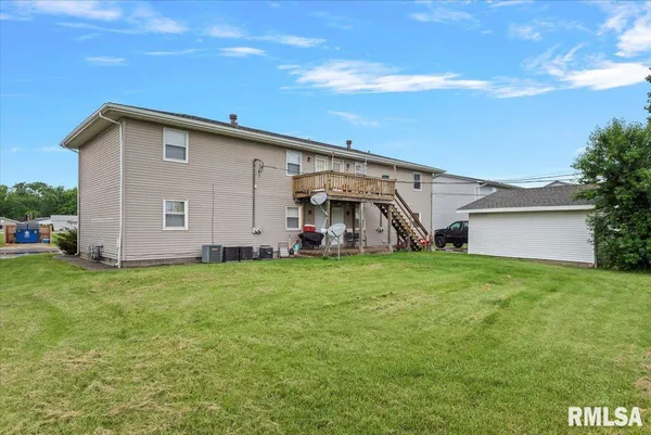 $419,900 | 28 Circle Drive, Chatham, IL 62629