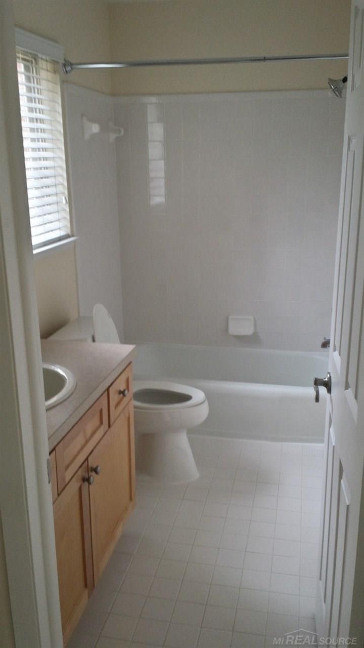 436 Romeo Road Rochester, MI 48307 - Photo 7 of 12