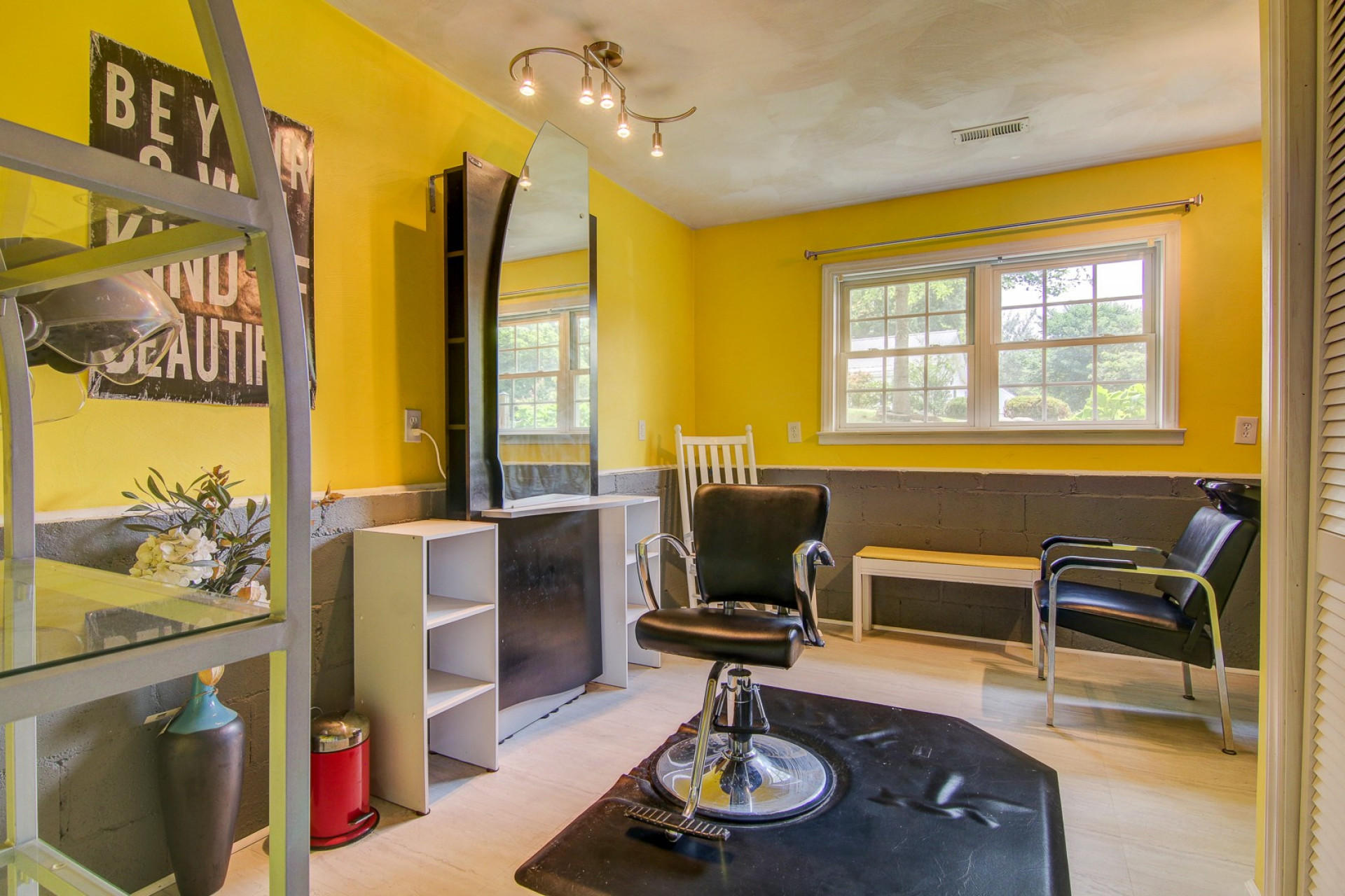 1360 Thomason Road Southeast Roanoke, VA 24014 - Photo 18 of 27 fhd_1360 Thomason Road Southeast-23_6801