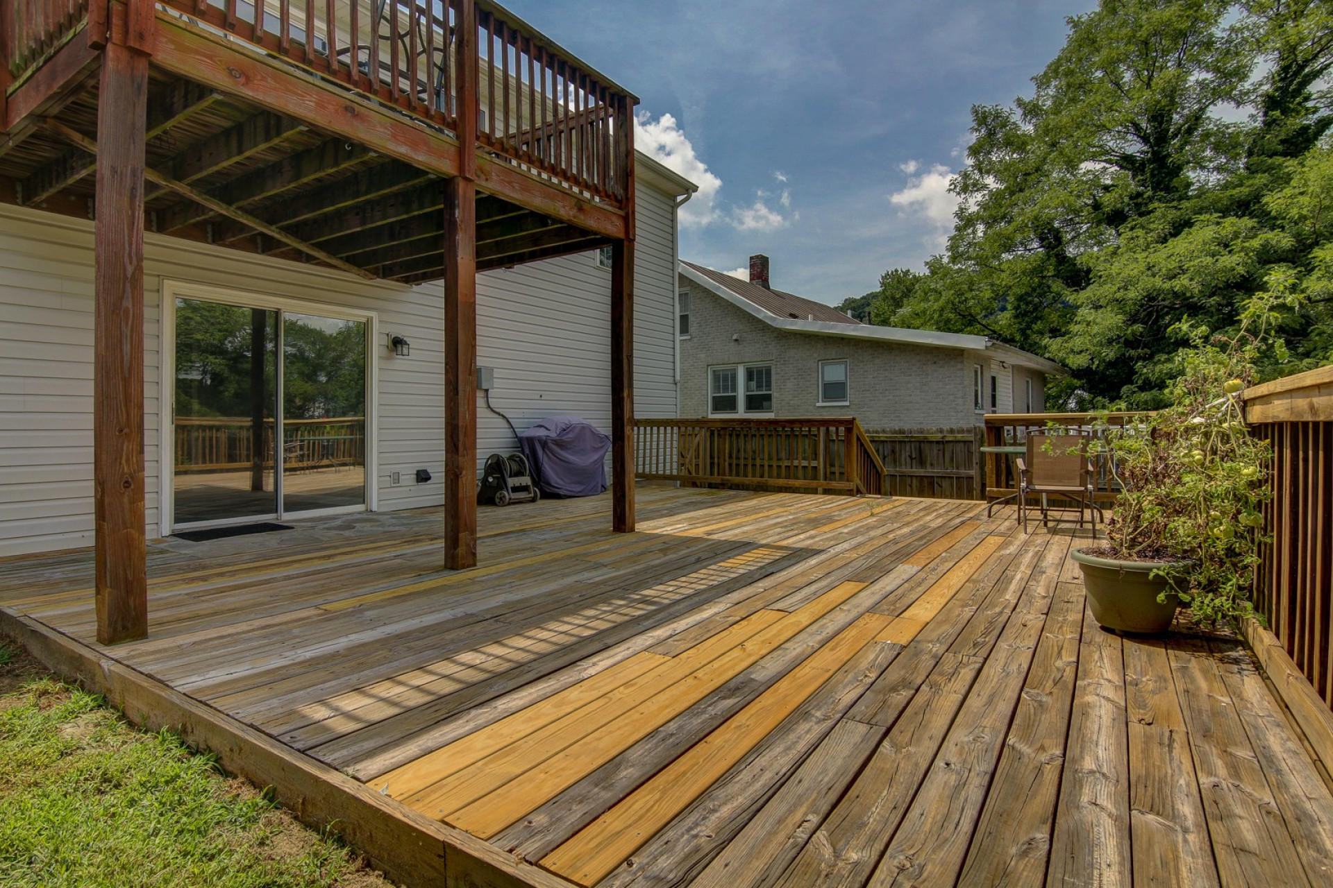 1360 Thomason Road Southeast Roanoke, VA 24014 - Photo 23 of 27 fhd_1360 Thomason Road Southeast-32_6801
