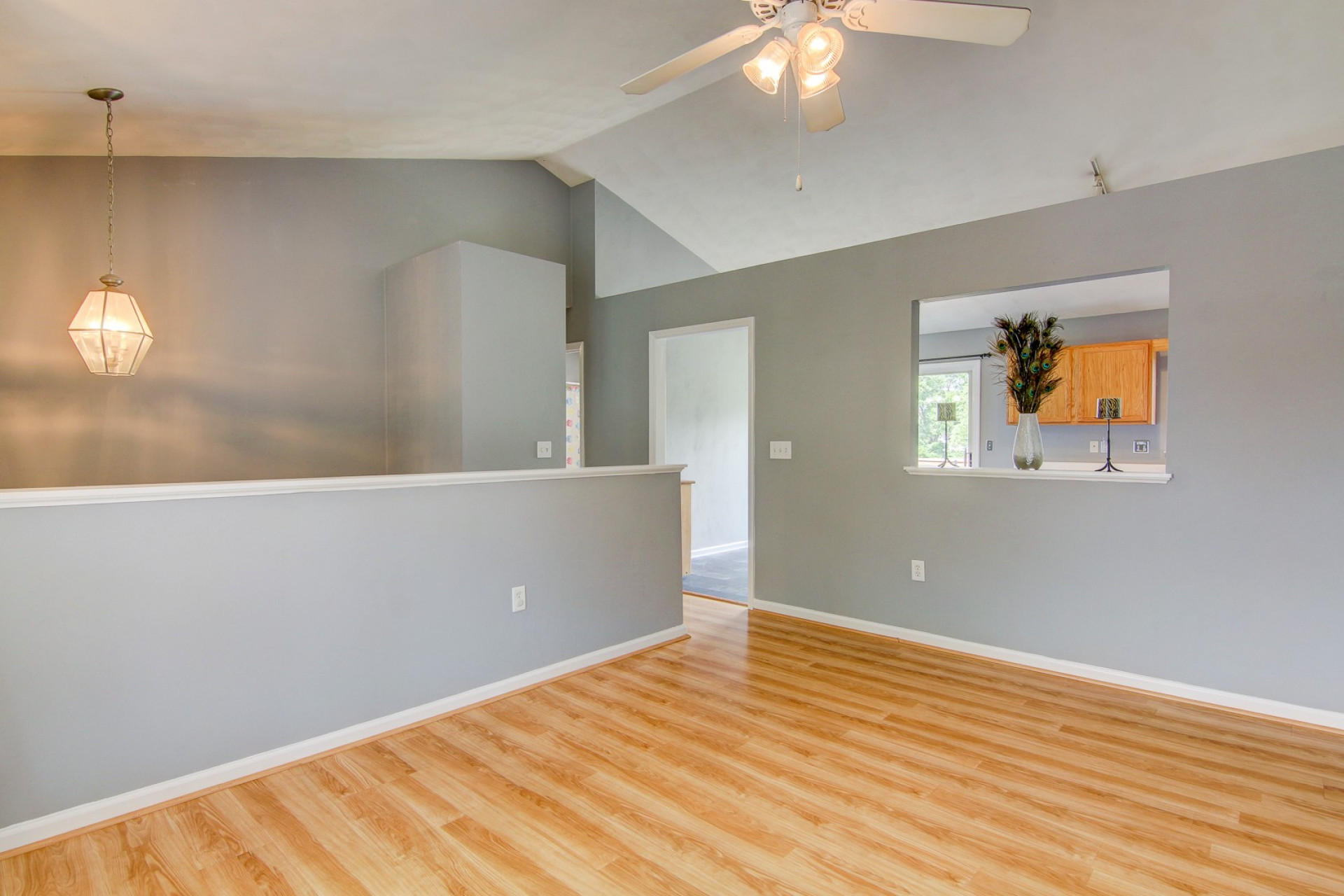 1360 Thomason Road Southeast Roanoke, VA 24014 - Photo 6 of 27 fhd_1360 Thomason Road Southeast-6_68014