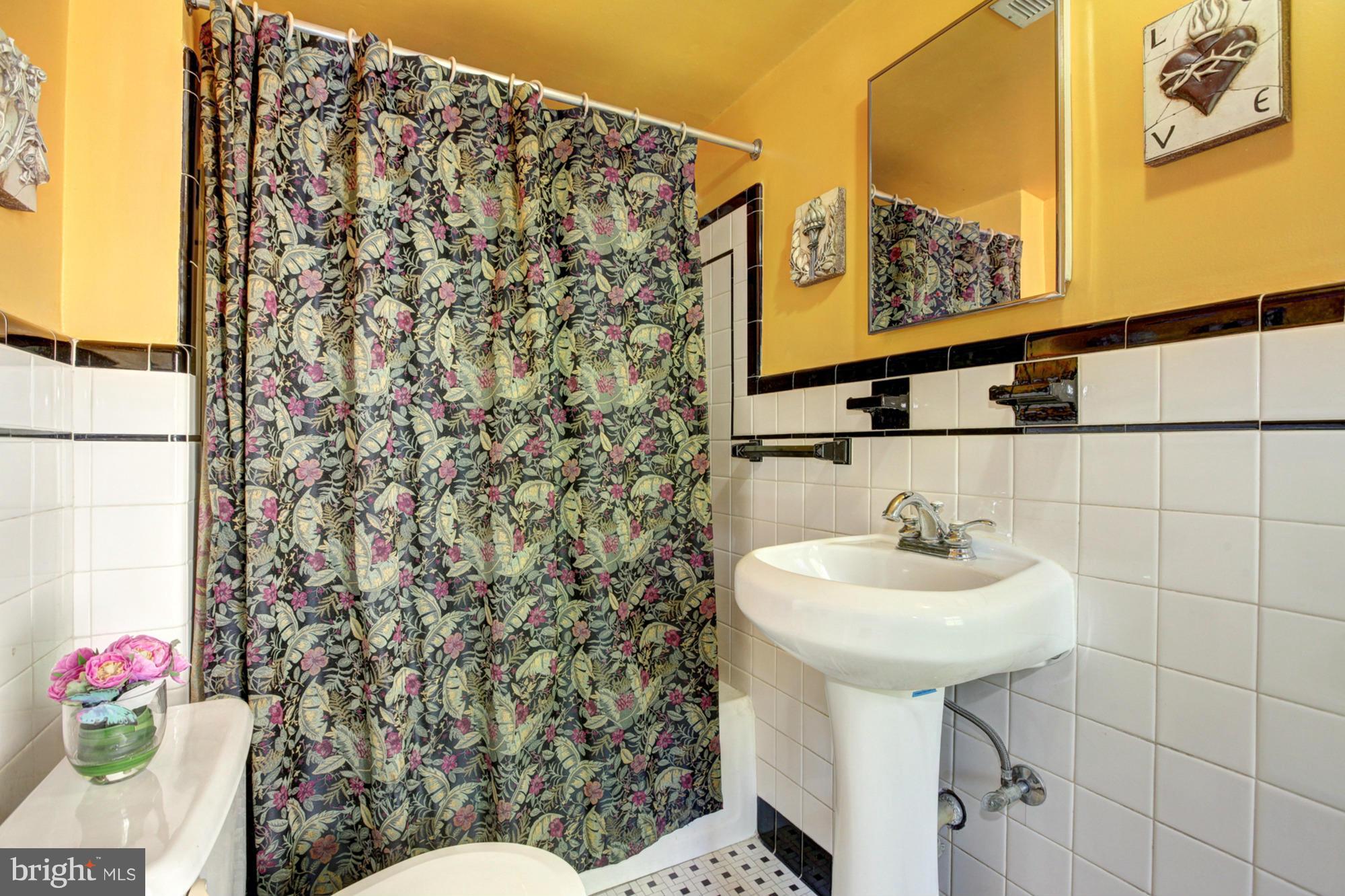 17420 Dr Bird Road Silver Spring, MD 20906 - Photo 18 of 30 MASTER BATH