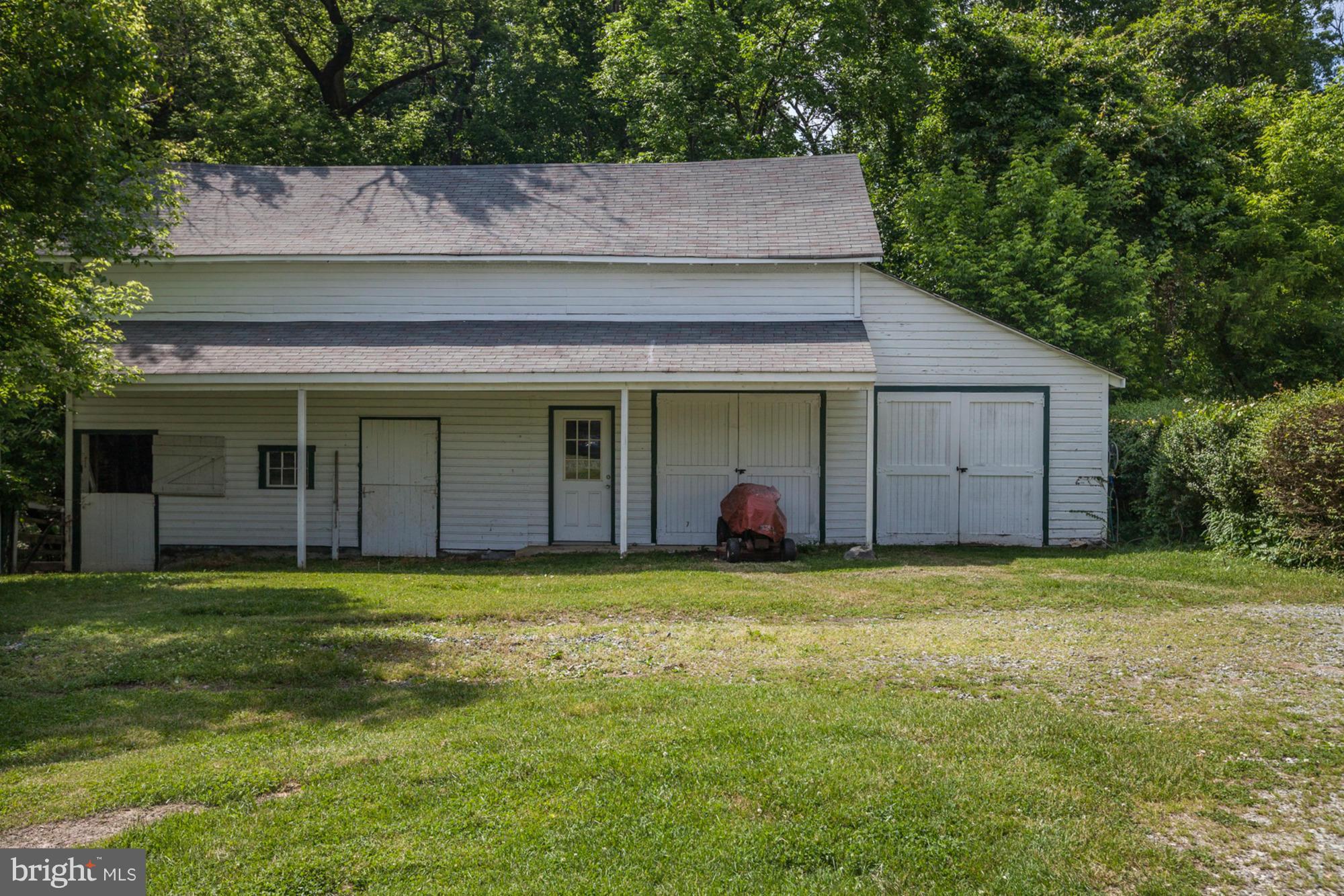 17420 Dr Bird Road Silver Spring, MD 20906 - Photo 24 of 30 LARGE TWO STALL BARN