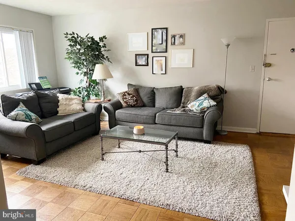 $1,600 | 1601 19th Street North, Unit 304, Arlington, VA 22209