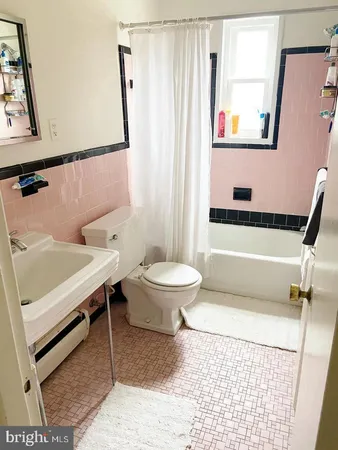 $1,600 | 1601 19th Street North, Unit 304, Arlington, VA 22209