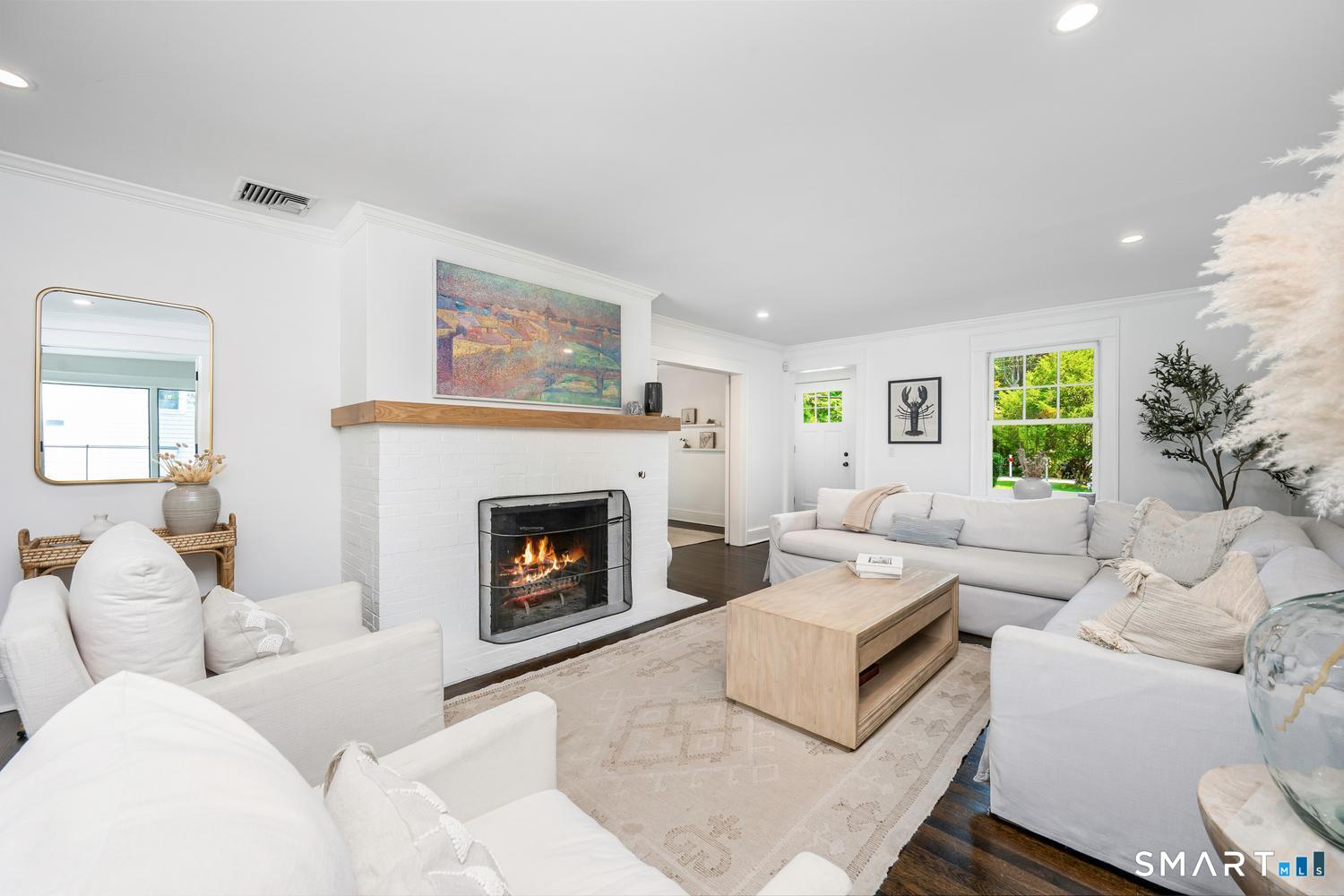5 Birch Road Darien, CT 06820 - Photo 3 of 40