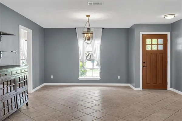 $2,800 | 539 Barbara Place, Mandeville, LA 70448