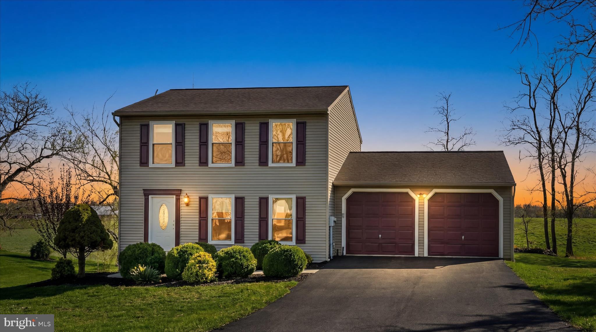 4285 Highland Road Elizabethtown, PA 17022 - Photo 2 of 39 a front view of a house with a yard