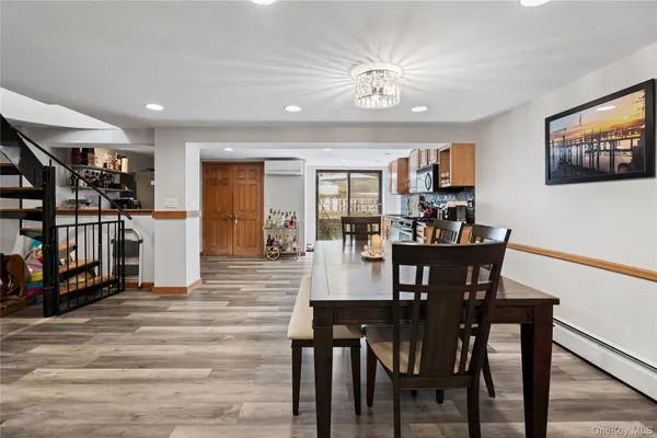 $1,399,000 | 12 Kingswood Circle, Old Bethpage, NY 11804