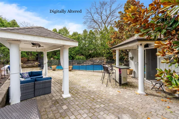 $1,399,000 | 12 Kingswood Circle, Old Bethpage, NY 11804