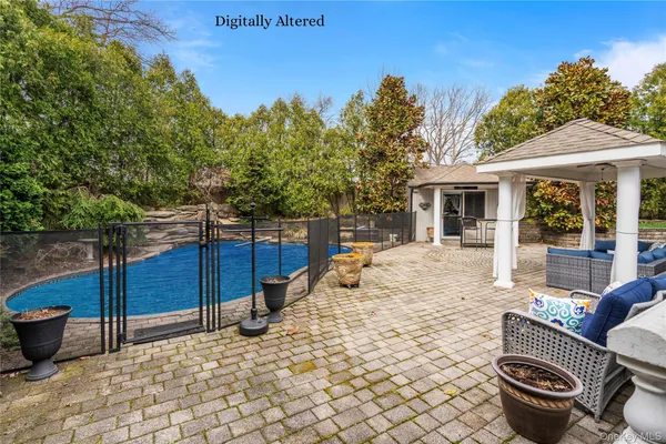 $1,399,000 | 12 Kingswood Circle, Old Bethpage, NY 11804