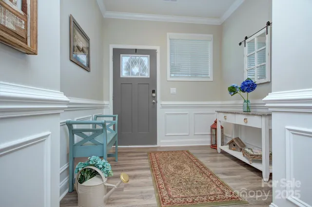 a front view of house with yard